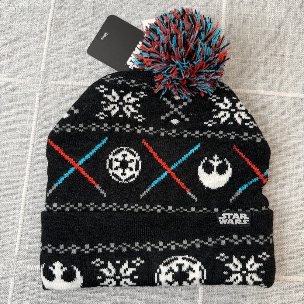 Star Wars Beanie Hat Jedi Sith Lightsabers Original Box Lunch Black One Size NEW